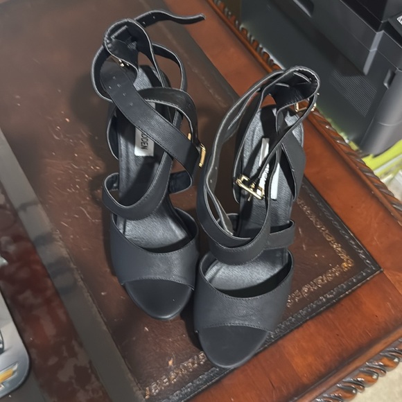 Steve Madden black wedge - Picture 2 of 10